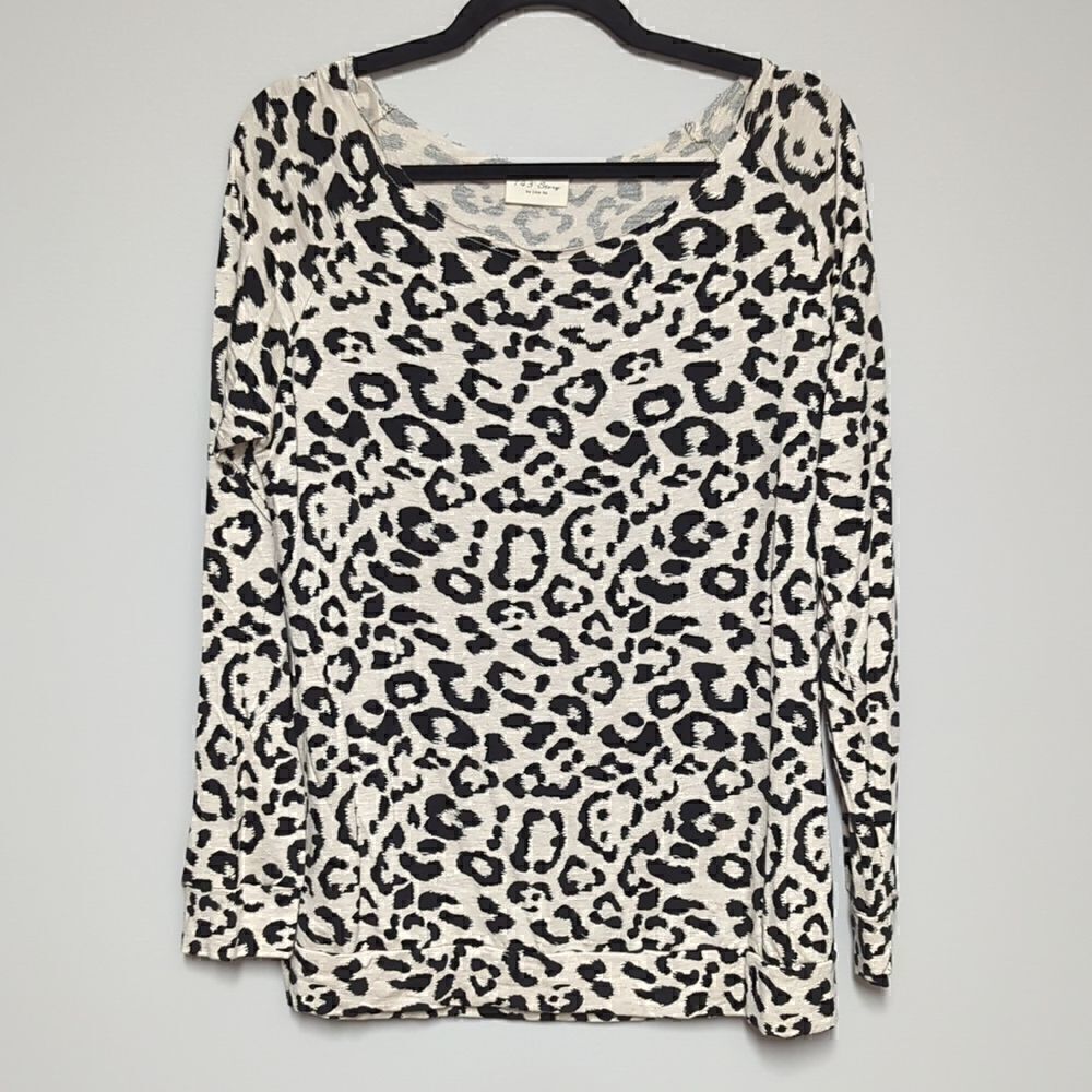 143 Story by Line Up Boat Neck Cheetah Blouse